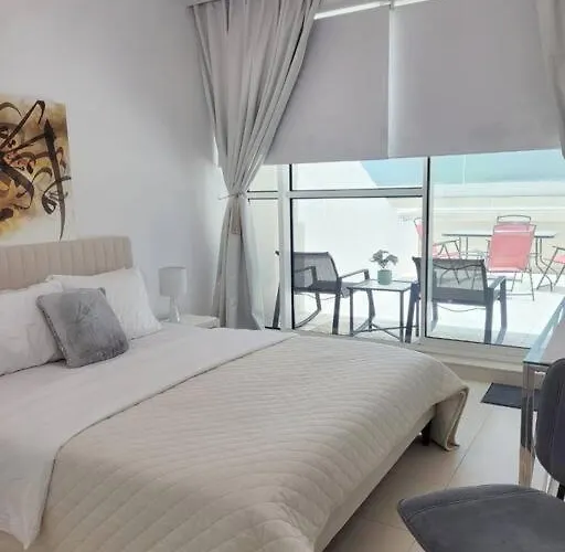 A Cozy 1Bhk In Business Bay
